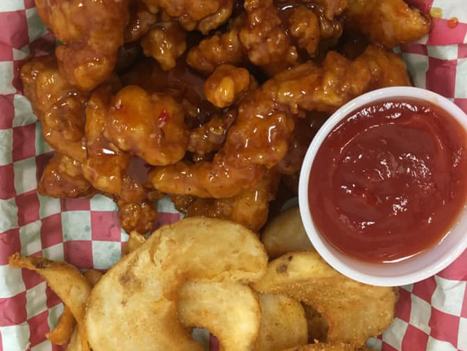Who has the best Boneless Chicken Wings in Frankfort, KY....Rose's Pub!