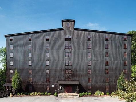 Bartons 1792 Distillery Image